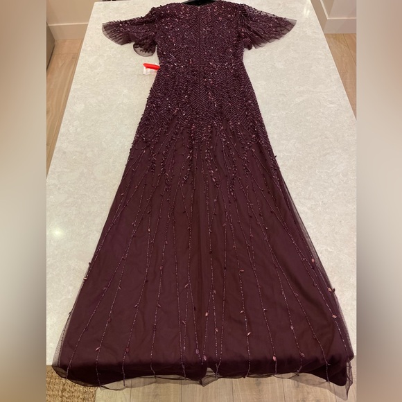 NWT Mac Duggal Beaded Leaves Butterfly Sleeve Gown Size 4 -$698.00 - Picture 10 of 13